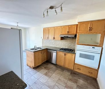 For Lease - 77 Forestgrove Circle, Brampton, Ontario - Photo 5