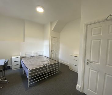 Studio Flat, Hathersage Road, M13 - Photo 3