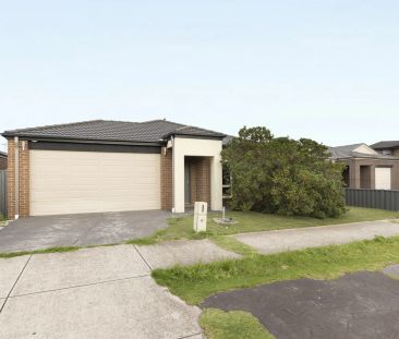 A Welcoming Home Designed for Everyday Living - Photo 1