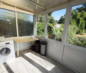 Southampton, SO17 - Photo 2