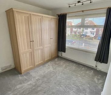 3 bedroom semi-detached house to rent - Photo 4