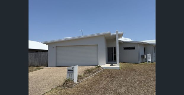 MODERN 3 BEDROOM HOME IN BURDELL - Photo 1