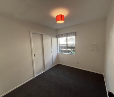 4 Bedroom home in Westown - Photo 2