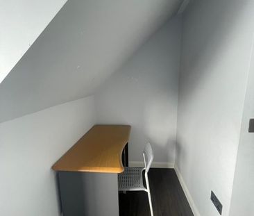 Studio Flat, Hassop Road, NW2 - Photo 6