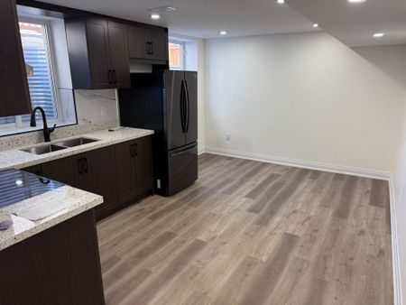 For Lease - 2111 Wilson Street, Innisfil, Ontario - Photo 4