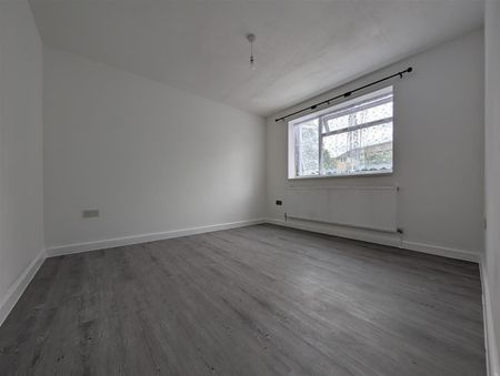 Staines Road, Feltham - Photo 5