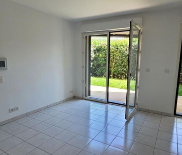 Location Appartement 2 pièces 42m² ISSY LES MOULINEAUX 92130 - Photo 2