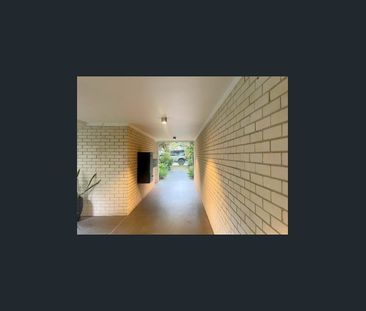 Spacious 2 bedroom Rose Bay apartment!! - Photo 6