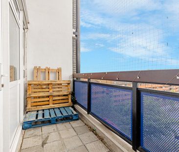 3 bedroom flat to rent - Photo 6