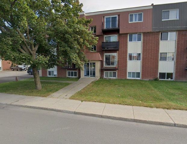 Appartement à louer - 4 1/2 - Saint-Eustache - Photo 1