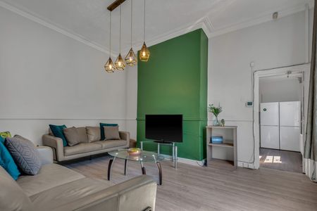 159 CARDIGAN ROAD Leeds - LS6 1LJ - Photo 2