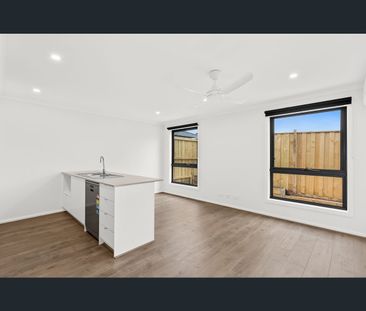 27 Leona Drive, Wyndham Vale, Vic 3024 - Photo 4