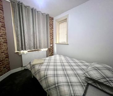 Room in a Shared House, Conway Road, LU4 - Photo 2