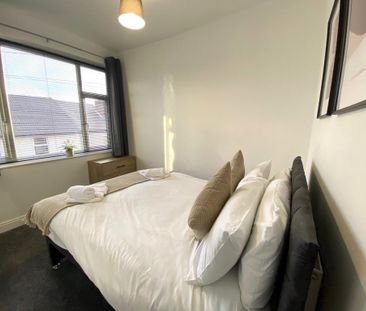 4 bedroom terraced house to rent - Photo 3