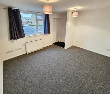 1 Bedroom Studio to Rent in High Street, Irthlingborough, Northants... - Photo 3