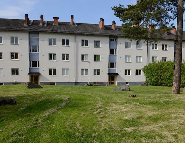 Kyrkvärdsvägen 36, Tumba - Foto 1