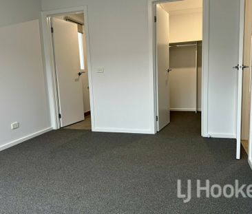 New, Modern, Three Bedroom Home! - Photo 2