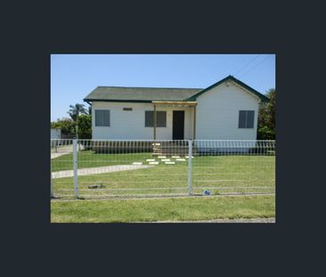 23 Trevor Avenue, Lake Heights, NSW 2502 - Photo 6