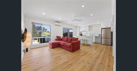 MODERN RIVERSIDE APARTMENT - Photo 2