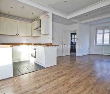 Stanley Avenue, New Malden, KT3 - Photo 1