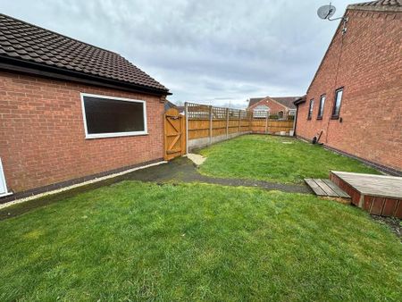 3 bedroom bungalow to rent - Photo 3