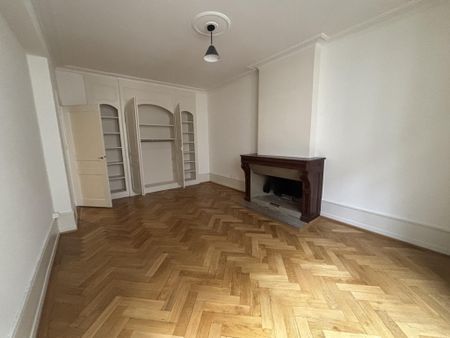 Charmant 2,5 Pièces en Vieille Ville - à louer rapidement - Photo 4