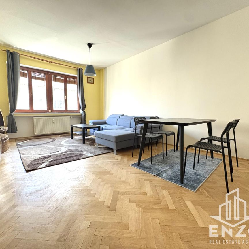 2-izbový byt s kabinetom a kuchyňou na Obchodnej ulici – Fotografia 1