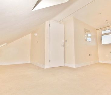 Midfield Parade, Mayplace Road East, Bexleyheath, DA7 6NB - Photo 2