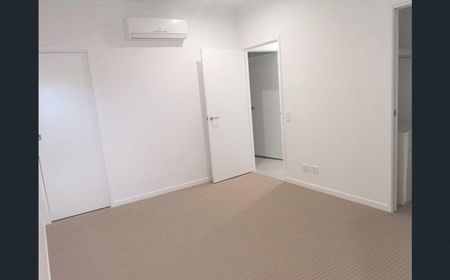 Modern 2 Bedroom Apartment $570 - Photo 5