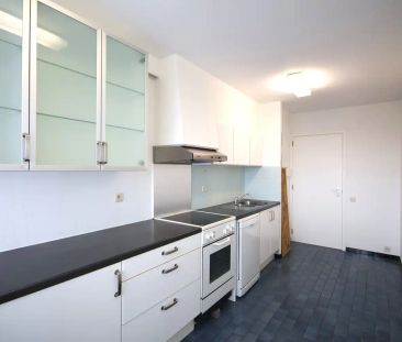 Rustig appartement dichtbij het centrum met 2 slaapkamers - Photo 1