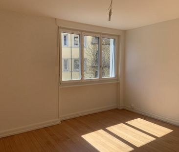 Adorable 2 pièces à côté du M2 arrêt Grancy, quartier prisé de Laus... - Foto 4