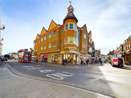 Clarence Street, Kingston Upon Thames - 3 bedrooms Property for lettings - Chasebuchanan - Photo 2