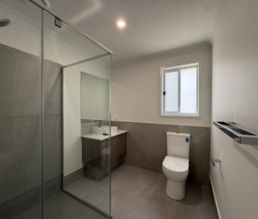 2/15 Kashmir Circuit, Greenbank QLD 4124 - House For Rent | Domain - Photo 2