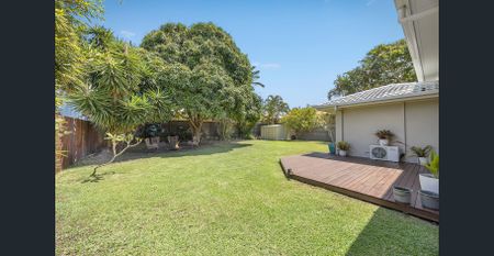 Fully Furnished Coastal Retreat – 4-Bedroom Family Home - Photo 5