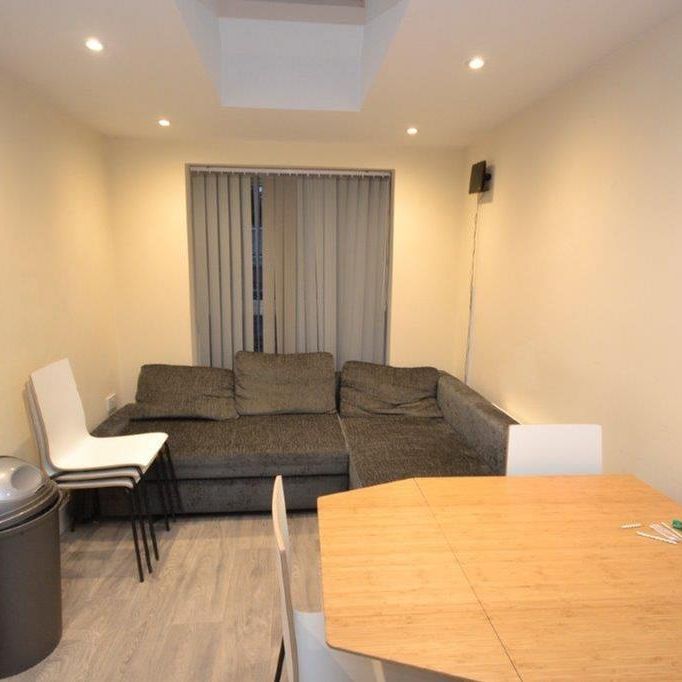 6 bedroom house share to rent - Photo 1