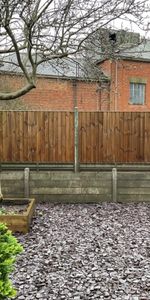 3 bedroom house - semi-detached to rent - Photo 4