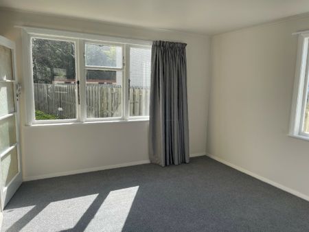 Tidy Unit Close to Town - Photo 2