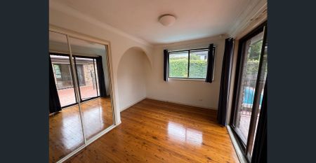 4 Bedrooms with Built Ins, 3 bathrooms, Floorboards, 2 Living Areas, Entertainer's Patio, Pool & Double Garage - Photo 4