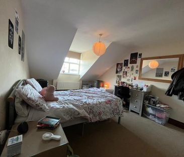 3 bedroom terraced house to rent - Photo 3
