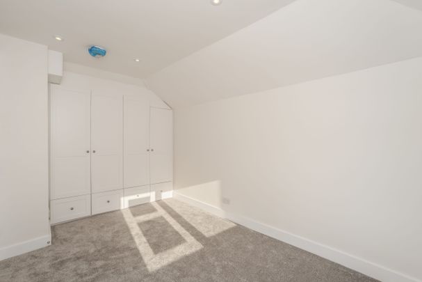 2 bedroom apartment to rent Theodore Road, London, SE13 - Photo 1