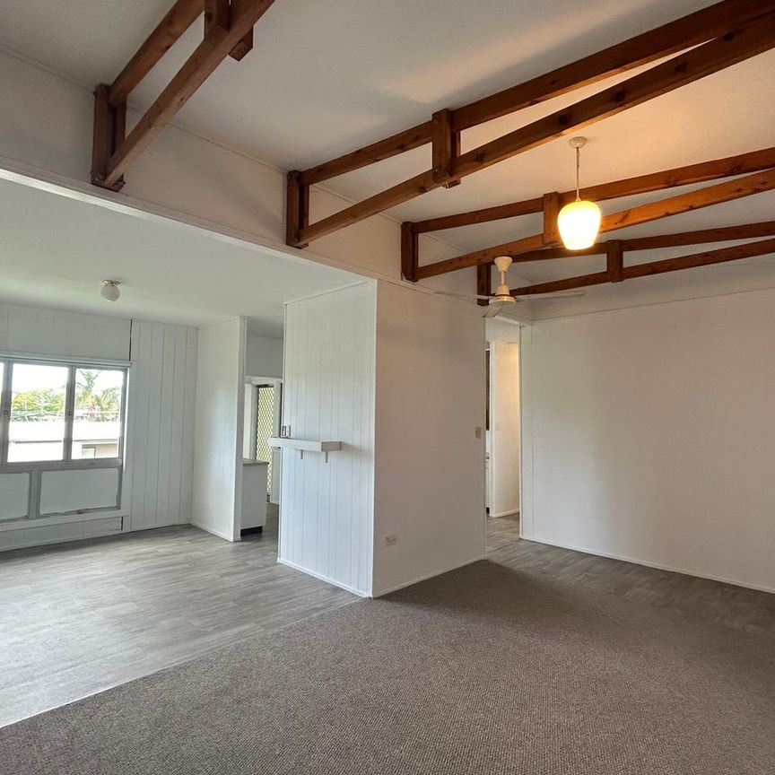 NESTLED IN THE HEART OF NEW AUCKLAND, THIS NEAT AND TIDY 4 BEDROOM HOUSE WITH SOLAR IS AVAILABLE NOW! - Photo 1