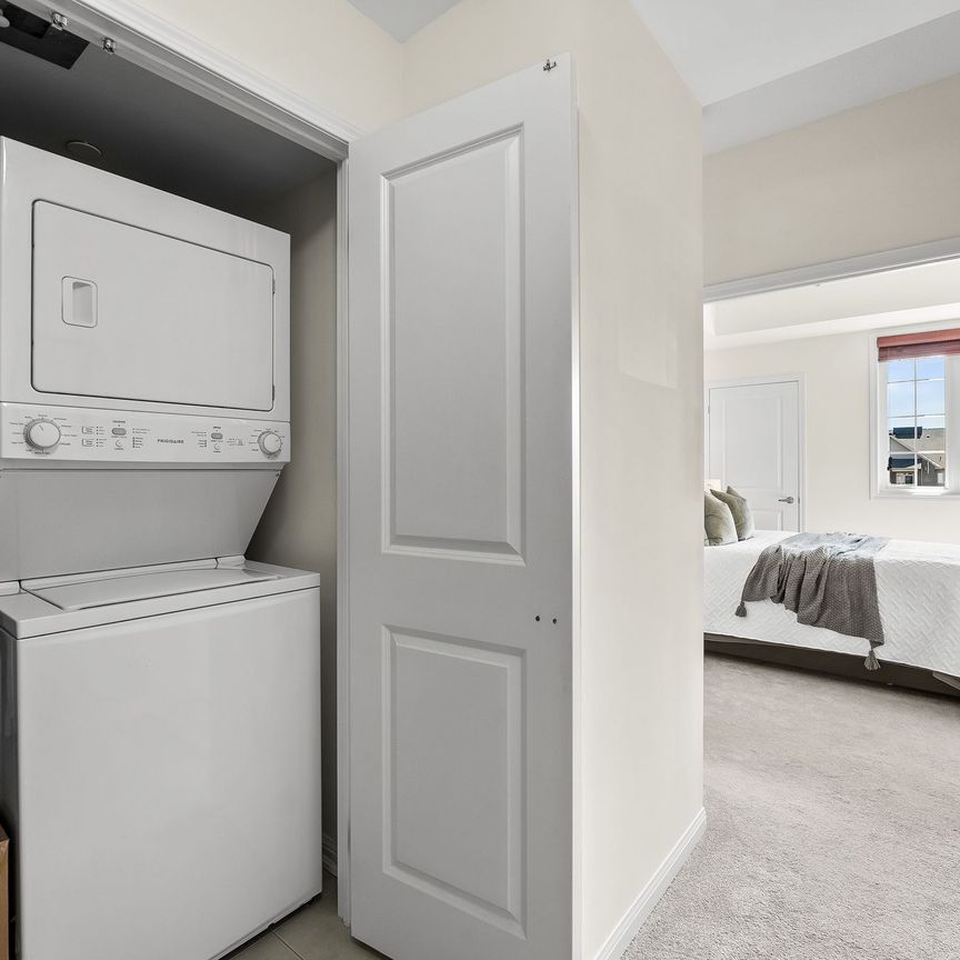 For Lease - 80 Aspen Springs Drive Unit# 405, Clarington, Ontario - Photo 1