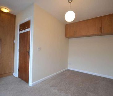 Cranford Avenue, Stanwell, TW19 - Photo 4
