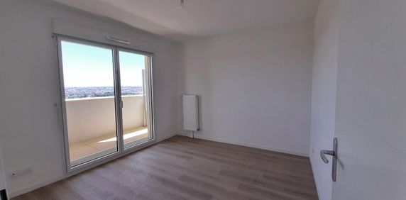 location Appartement T2 DE 38.5m² À NOISY LE GRAND - Photo 2