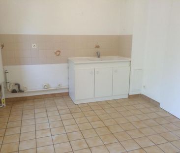 Location Appartement 3 pièces 65m² AUBENAS 07200 - Photo 2