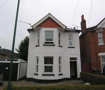 Bedroom Detached House In Charminster, BH8 - Photo 4