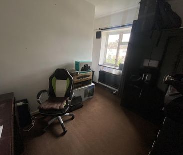 4 bedroom semi-detached house to rent - Photo 1