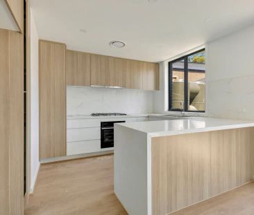 “BRAND NEW AND READY FOR YOU Premium Three Bedroom Residence Close ... - Photo 4