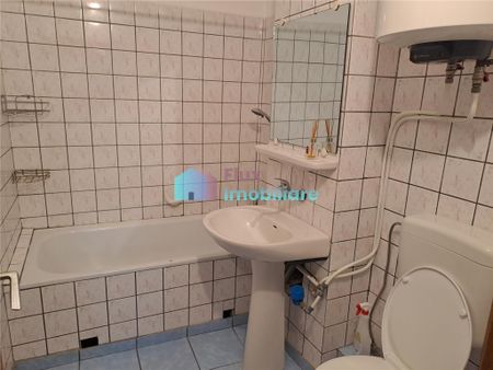 Apartament cu 3 camere etaj 2 Obcini zona Dany Gry - Fotografie 5