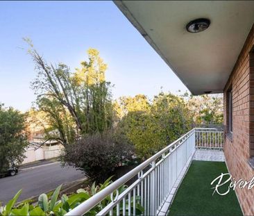 Spacious Modern Apartment - Photo 6